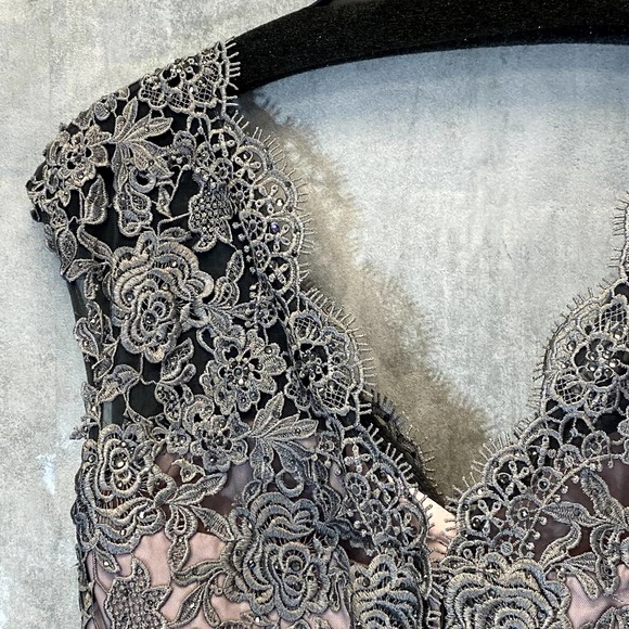 COPY - LA FEMME NWT Women's Pink/Grey Jewel Embellished Floral Lace Mesh A-Line… - Picture 5 of 13